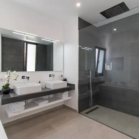 Serenity וילה אדחה