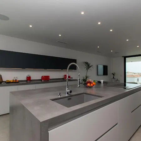 Serenity Stunning 5 Bedroom Costa Adeje (Tenerife)