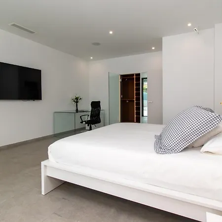 Villa Serenity Stunning 5 Bedroom