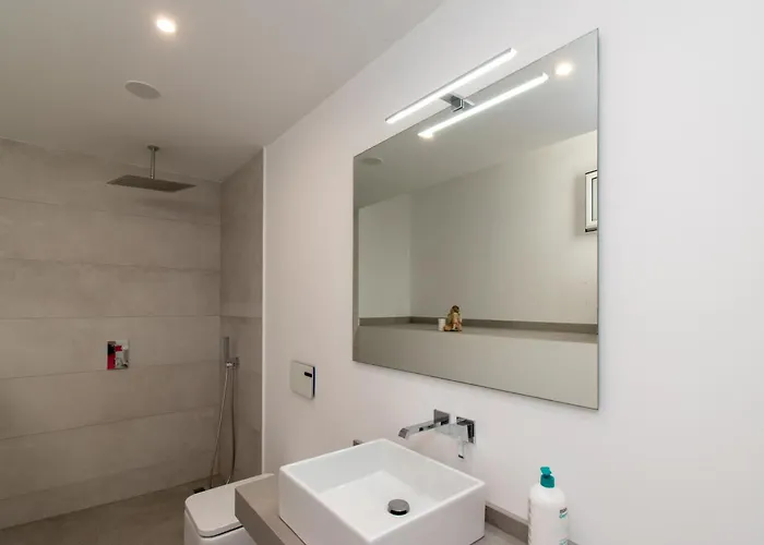 Serenity 别墅 阿德耶